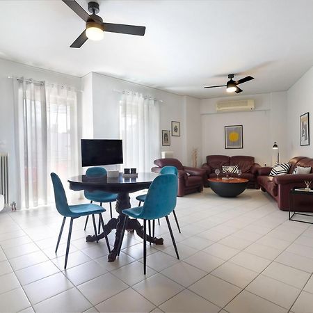 Renaissance City Apartment "By Checkin" Heraklion  Bagian luar foto