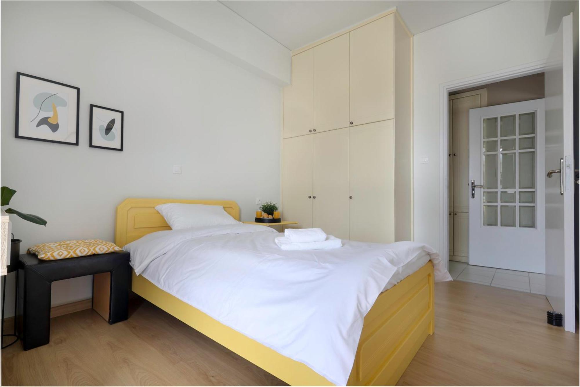 Renaissance City Apartment "By Checkin" Heraklion  Bagian luar foto